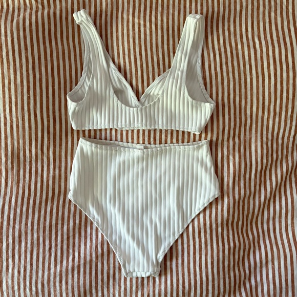 Solid & Striped White Ribbed Women's Bikini Set - Picture 6 of 7